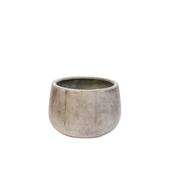 AHURIRI WEATHERED CEMENT PLANTER